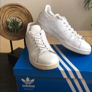 Adidas Stan Smith Triple White Sneakers  SZ 6.5”